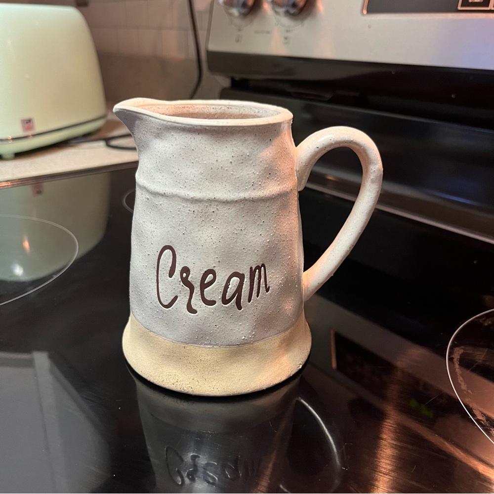 Pfaltzgraff •‎ Cream Pitcher